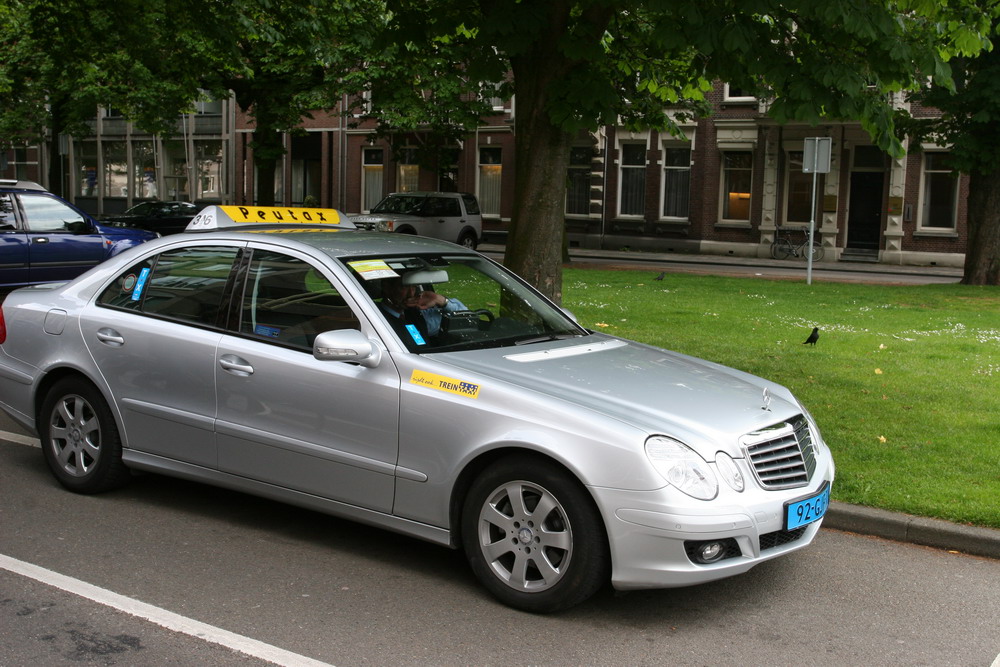 Peutax, Breda, taxi