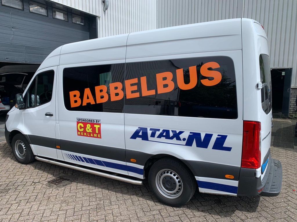 Babbelbus A-Tax de Vries