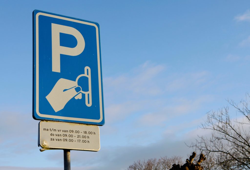 Foto: bord voor betaald parkeren